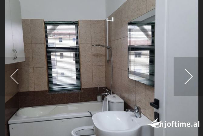 Shtepi ne shitje Apartament ne Tirane, 1+1, Mobilimi Pjeserisht e mobiluar, Pagesa 135,000  Euro.