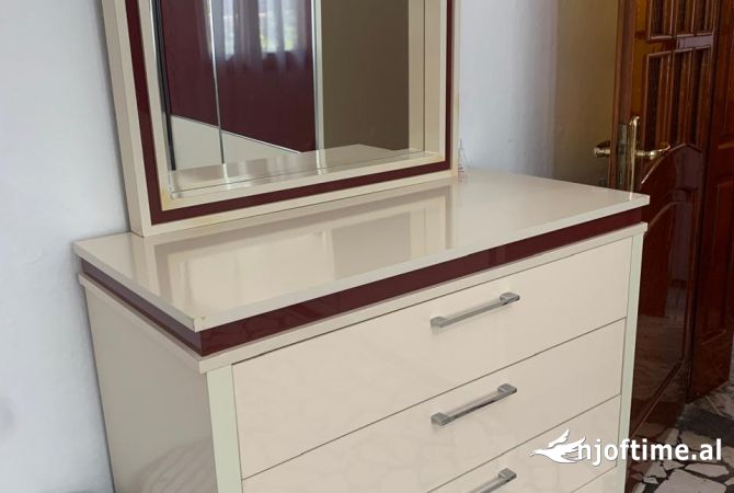 Shtepi me qera Apartament ne Tirane, 1+1, Mobilimi E mobiluar, Pagesa 450  Euro.