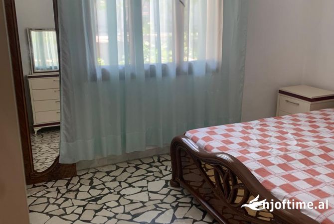 Shtepi me qera 1+1 ne Tirane - 450 Euro