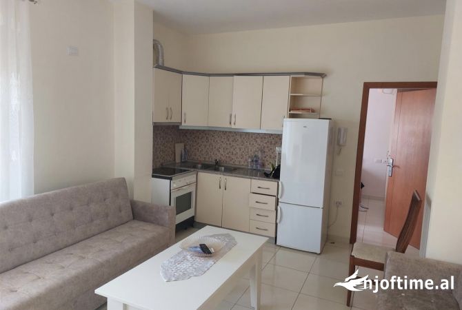 Shtepi ne shitje Apartament ne Durres, 1+1, Mobilimi E mobiluar, Pagesa 69,000  Euro.