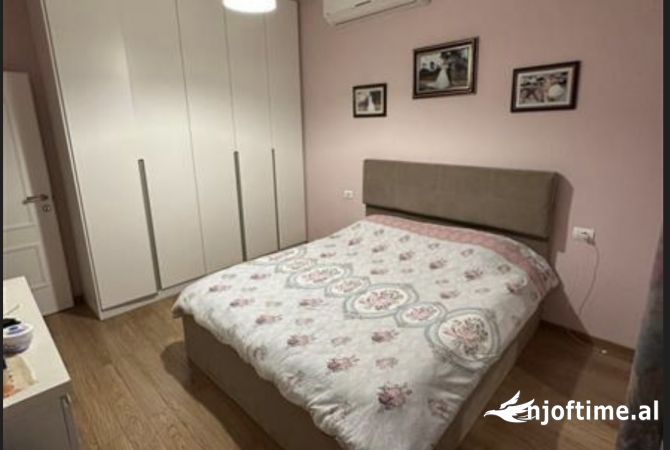 Shtepi me qera 2+1 ne Tirane - 700 Euro