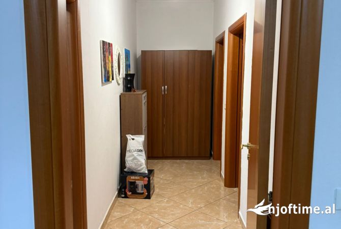 Shtepi me qera Apartament ne Tirane, 2+1, Mobilimi E mobiluar, Pagesa 600  Euro.