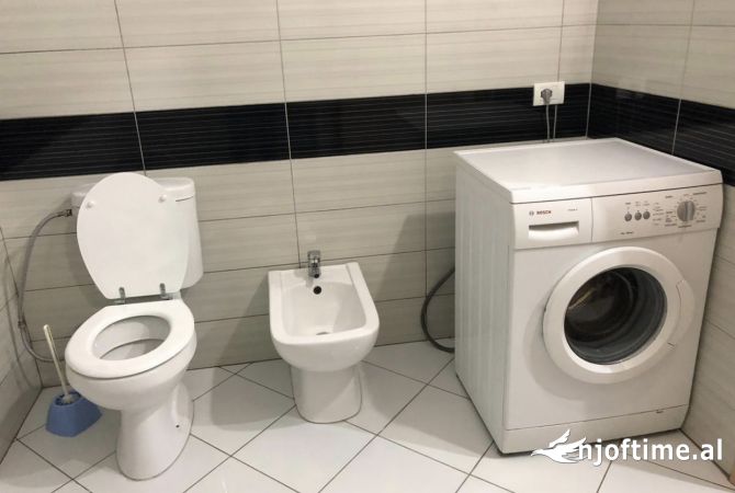 Shtepi me qera Apartament ne Tirane, 1+1, Mobilimi E mobiluar, Pagesa 250  Euro.