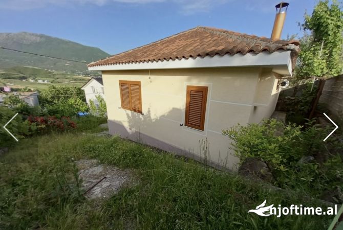 Shtepi me qera 2+1 ne Tirane - 300 Euro