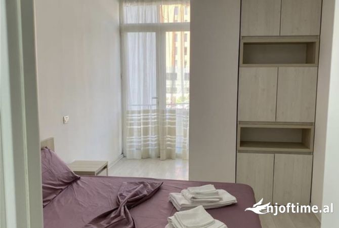 Shtepi me qera Apartament ne Tirane, 2+1, Mobilimi E mobiluar, Pagesa 520  Euro.