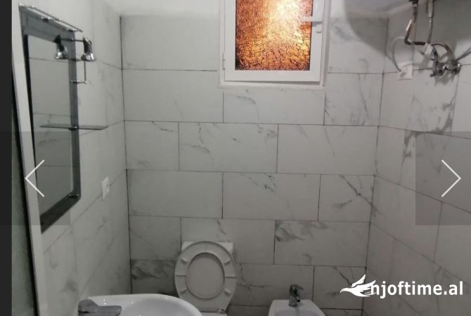 Shtepi me qera Shtepi Private ne Tirane, 2+1, Mobilimi E mobiluar, Pagesa 300  Euro.