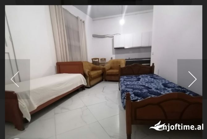 Shtepi me qera 2+1 ne Tirane - 300 Euro