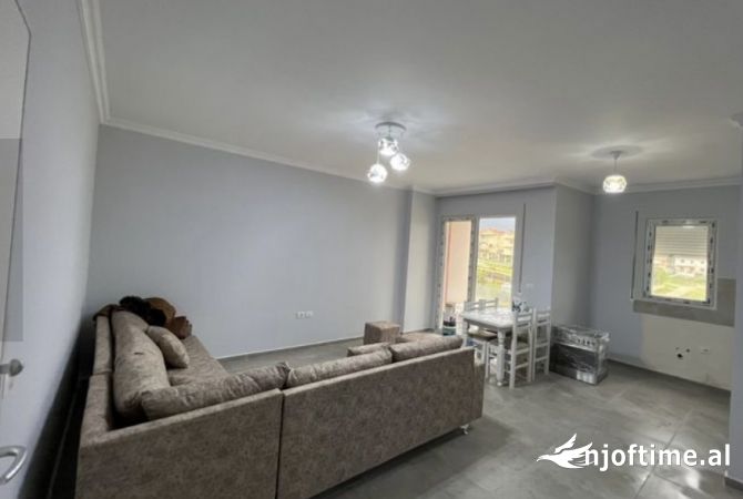 Shtepi ne shitje Apartament ne Tirane, 1+1, Mobilimi E mobiluar, Pagesa 95,000  Euro.