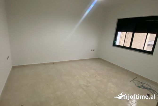 Shtepi ne shitje 1+1 ne Tirane - 103,000 Euro