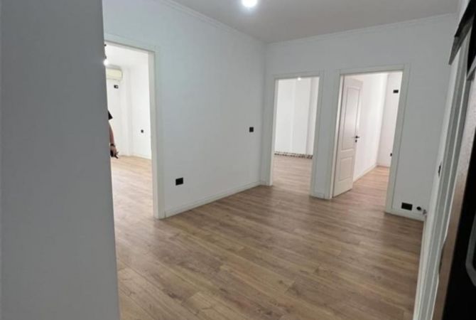 Shtepi ne shitje 2+1 ne Tirane - 165,000 Euro
