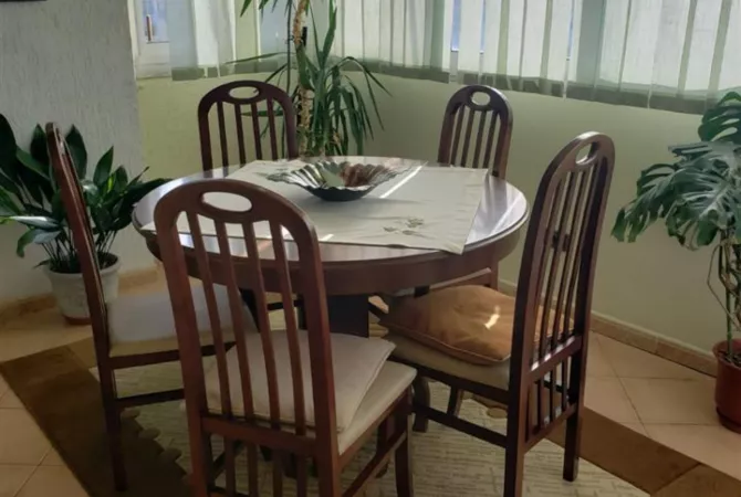 Shtepi me qera 2+1 ne Tirane - 410 Euro