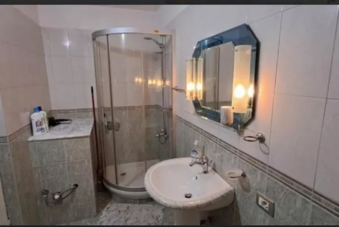 Shtepi me qera 1+1 ne Tirane - 350 Euro