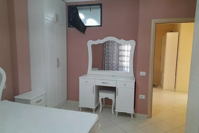 Shtepi me qera 2+1 ne Tirane - 500 Euro