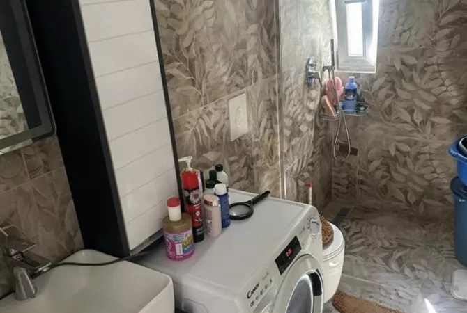 Shtepi ne shitje Shtepi Private ne Tirane, 2+1, Mobilimi E mobiluar, Pagesa 280,000  Euro.