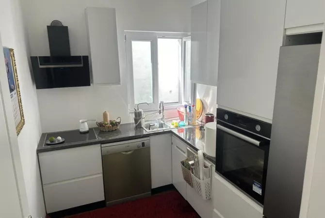 Shtepi ne shitje Shtepi Private ne Tirane, 2+1, Mobilimi E mobiluar, Pagesa 280,000  Euro.