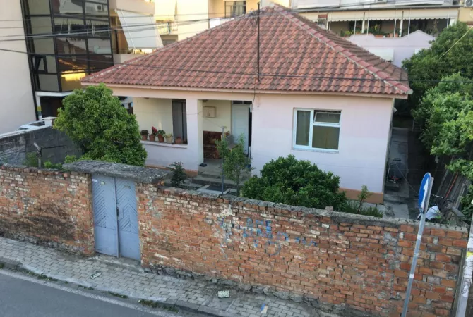 Shtepi ne shitje 3+1 ne Tirane - 290,000 Euro