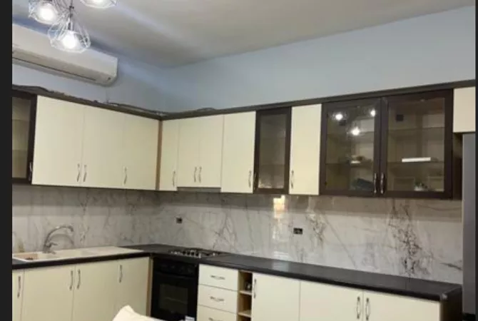 Shtepi me qera 2+1 ne Tirane - 400 Euro