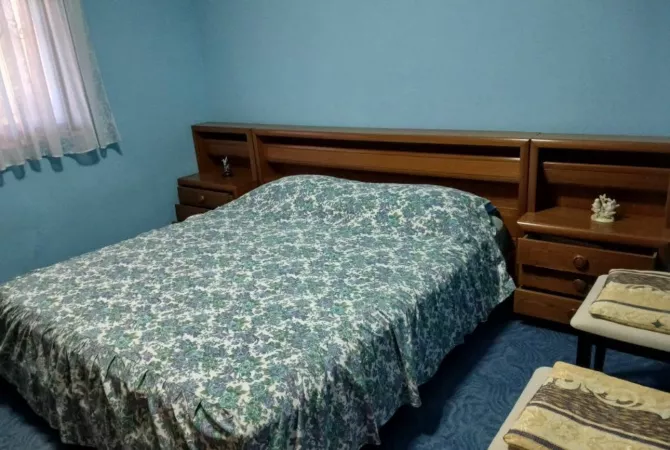 Shtepi me qera Shtepi Private ne Tirane, 2+1, Mobilimi E mobiluar, Pagesa 400  Euro.