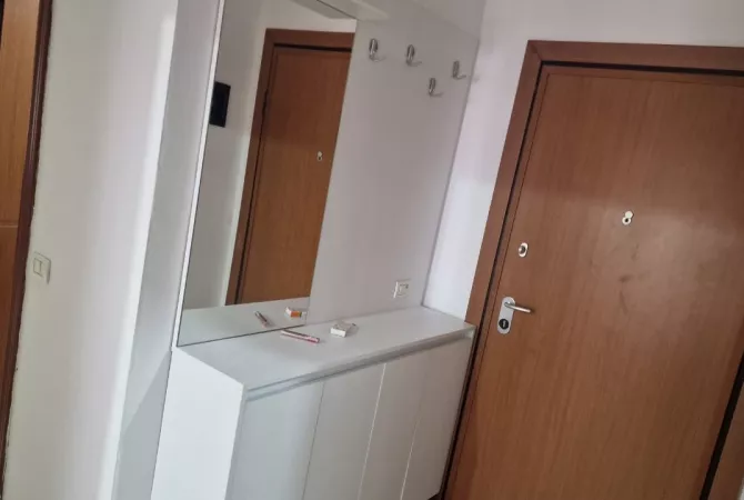 Shtepi me qera Apartament ne Tirane, 2+1, Mobilimi E mobiluar, Pagesa 550  Euro.