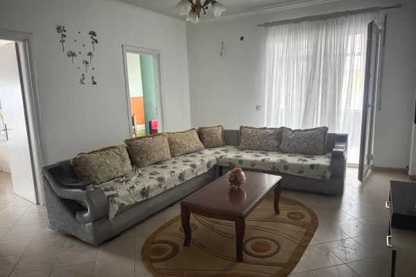 Shtepi me qera 2+1 ne Tirane - 400 Euro
