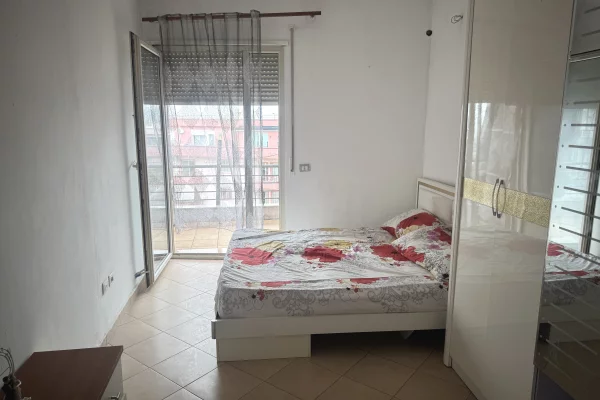 Shtepi me qera 2+1 ne Tirane - 400 Euro