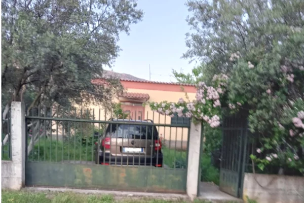 Shtepi me qera 1+1 ne Tirane - 300 Euro