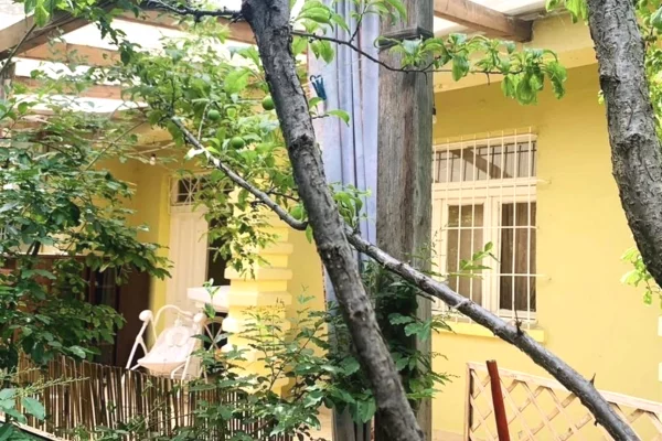 Shtepi me qera 2+1 ne Tirane - 600 Euro