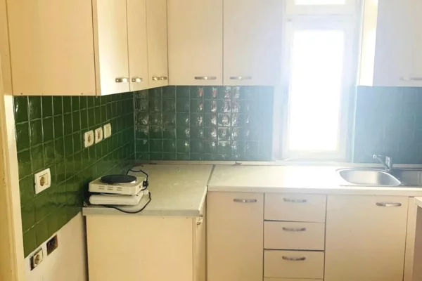 Shtepi me qera Shtepi Private ne Tirane, 2+1, Mobilimi Pjeserisht e mobiluar, Pagesa 600  Euro.