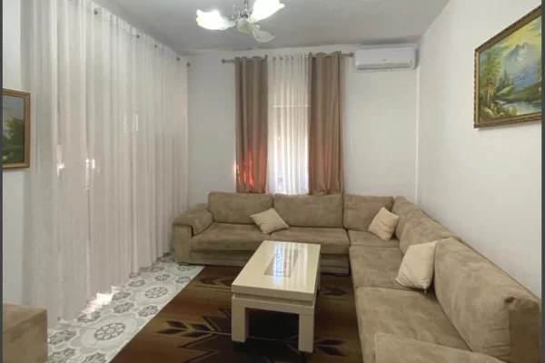 Shtepi me qera 3+1 ne Tirane - 450 Euro