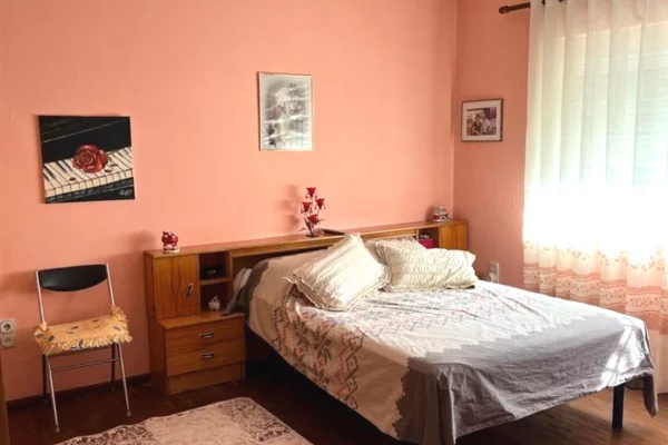 Shtepi ne shitje 5+1 ne Korce - 135,000 Euro