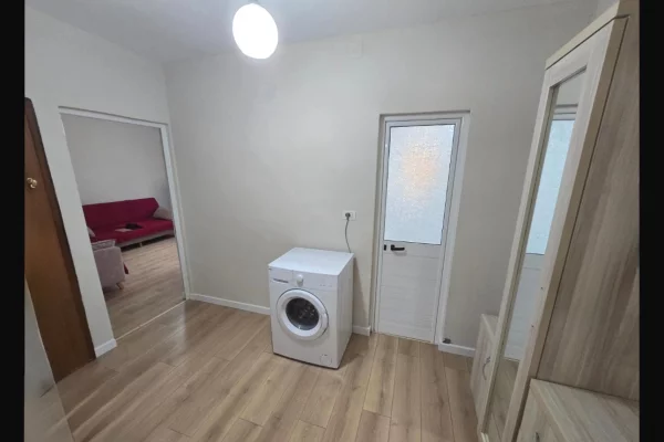 Shtepi me qera Apartament ne Tirane, 1+1, Mobilimi E mobiluar, Pagesa 450  Euro.