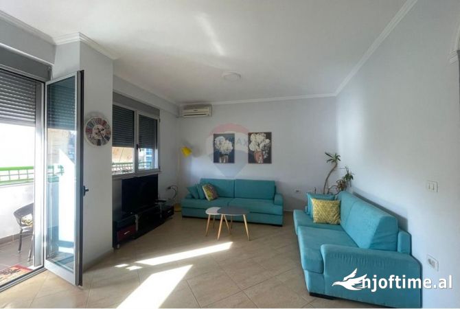 Shtepi me qera 2+1 ne Tirane - 800 Euro