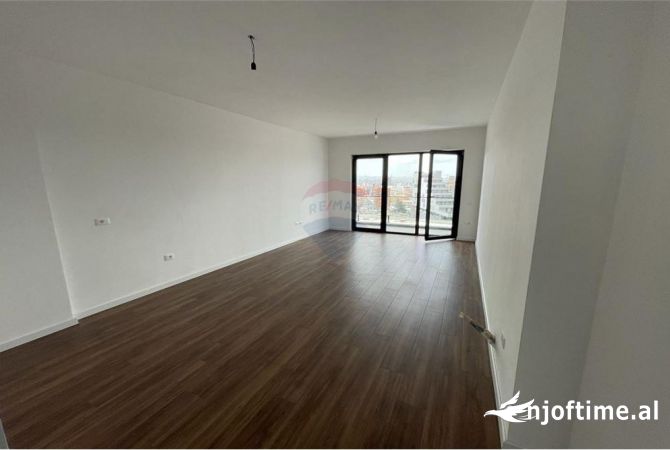 Ambient biznesi me qera 3+1 ne Tirane - 500 Euro