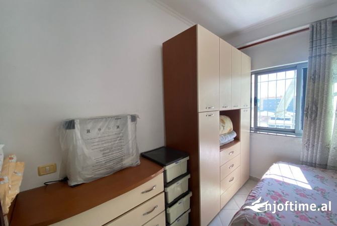 Shtepi me qera Apartament ne Tirane, 1+1, Mobilimi E mobiluar, Pagesa 300  Euro.