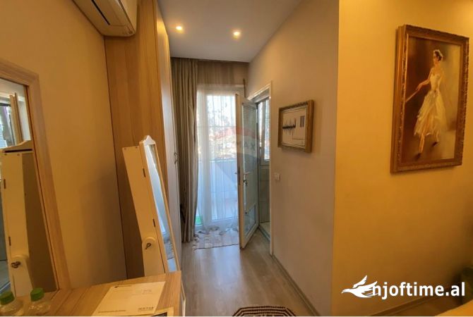 Shtepi ne shitje Apartament ne Tirane, 2+1, Mobilimi E mobiluar, Pagesa 155,000  Euro.