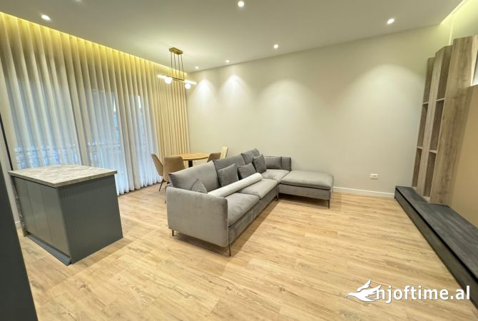 Shtepi me qera Apartament ne Tirane, 1+1, Mobilimi E mobiluar, Pagesa 800  Euro.