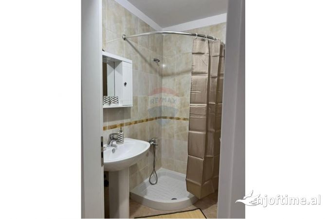 Shtepi me qera Apartament ne Tirane, 2+1, Mobilimi E mobiluar, Pagesa 600  Euro.