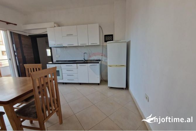 Shtepi me qera 2+1 ne Tirane - 450 Euro