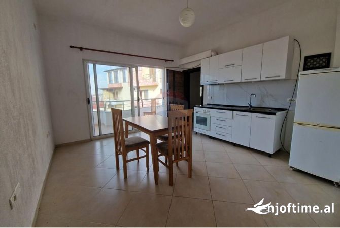 Shtepi me qera 2+1 ne Tirane - 450 Euro