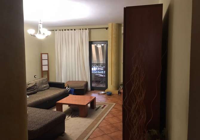 Shtepi me qera 3+1 ne Tirane - 700 Euro