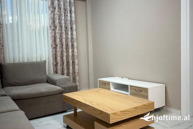 Shtepi me qera 1+1 ne Tirane - 350 Euro