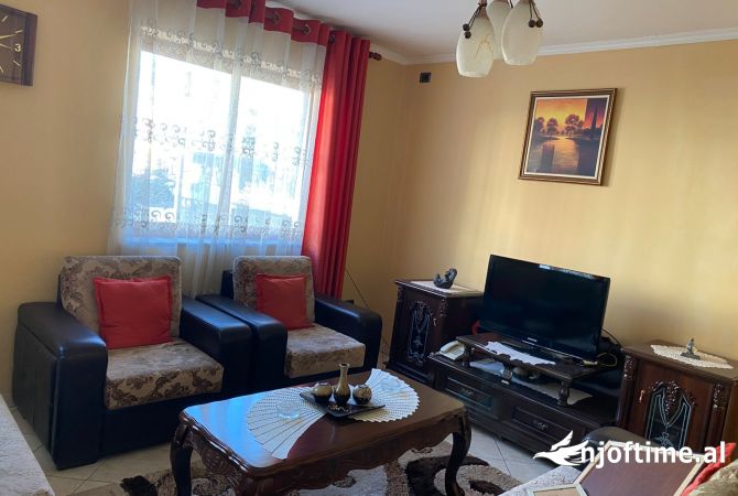 Jepet me qera apartament 2+1 590 Euro Rruga Brdhyl 