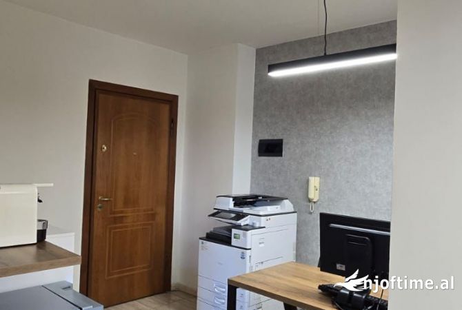Ambient biznesi me qera 3+1 ne Tirane - 600 Euro
