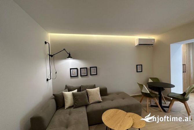 Shtepi me qera 2+1 ne Tirane - 450 Euro