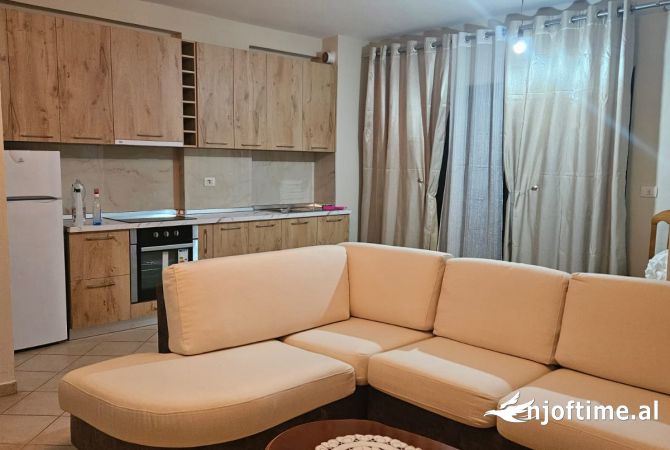 Shtepi me qera 1+1 ne Tirane - 45,000 Leke