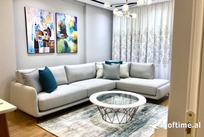 Shtepi me qera 2+1 ne Tirane - 55,000 Leke