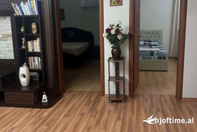 Shtepi me qera 2+1 ne Tirane - 50,000 Leke