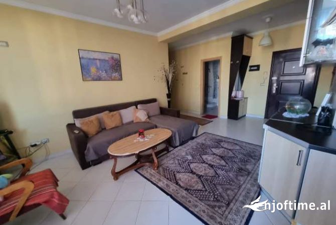 Shtepi me qera 2+1 ne Tirane - 36,000 Leke