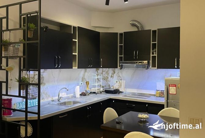 Shtepi ne shitje 1+1 ne Tirane - 130,000 Euro