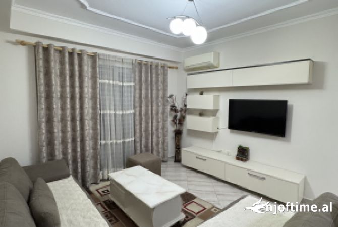 Shtepi me qera 1+1 ne Tirane - 50,000 Leke